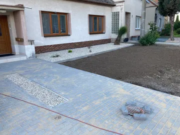 Parkovací stání Křenovice